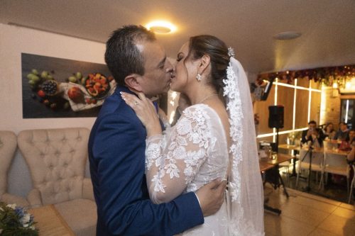 b7f90007-e29b-4abb-8351-dec06516d4ef